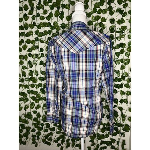 Wrangler Flannel with Pearl Buttons - Picture 2 of 4